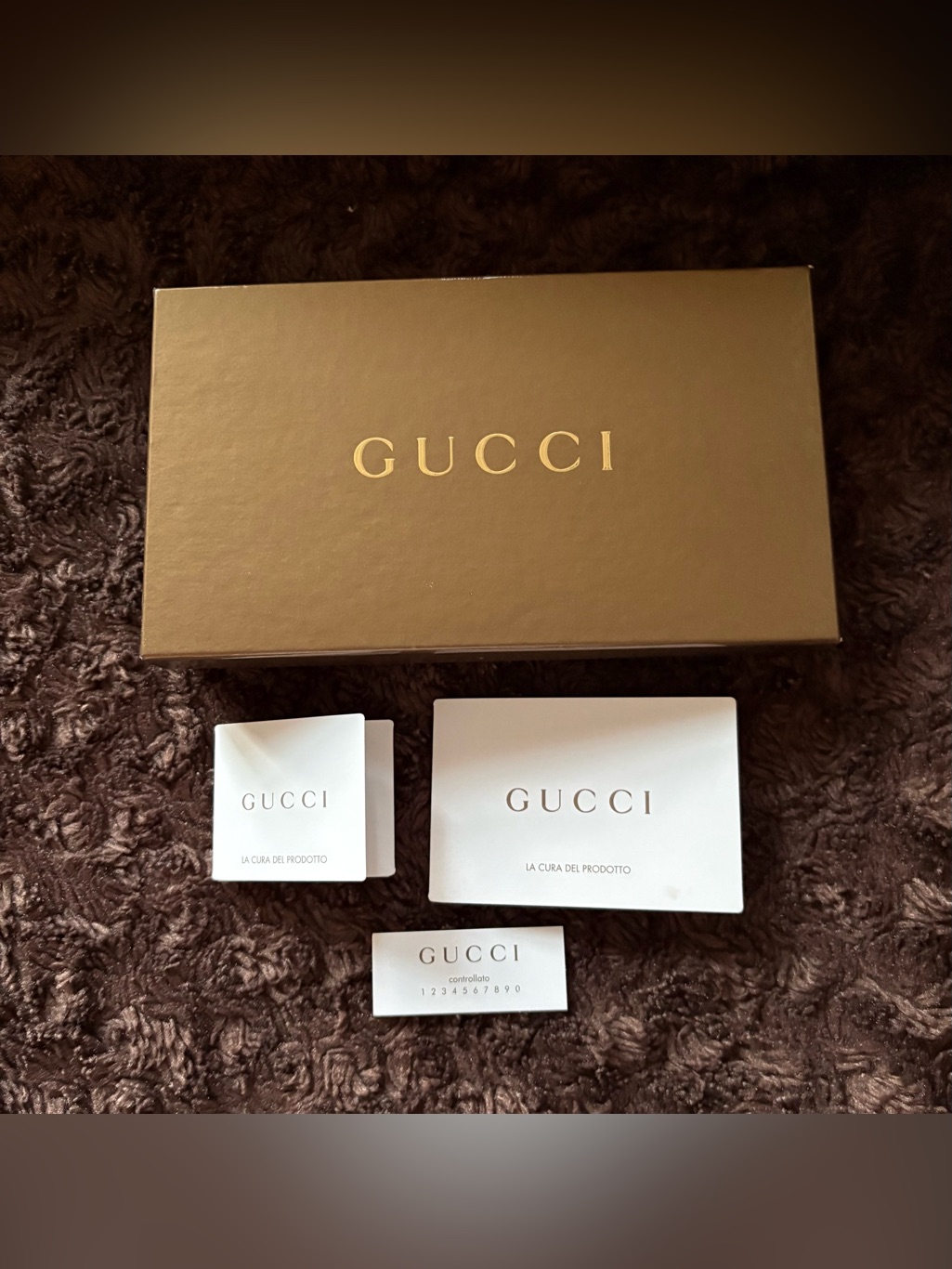 Gucci Gold Wallet Box With White Booklets